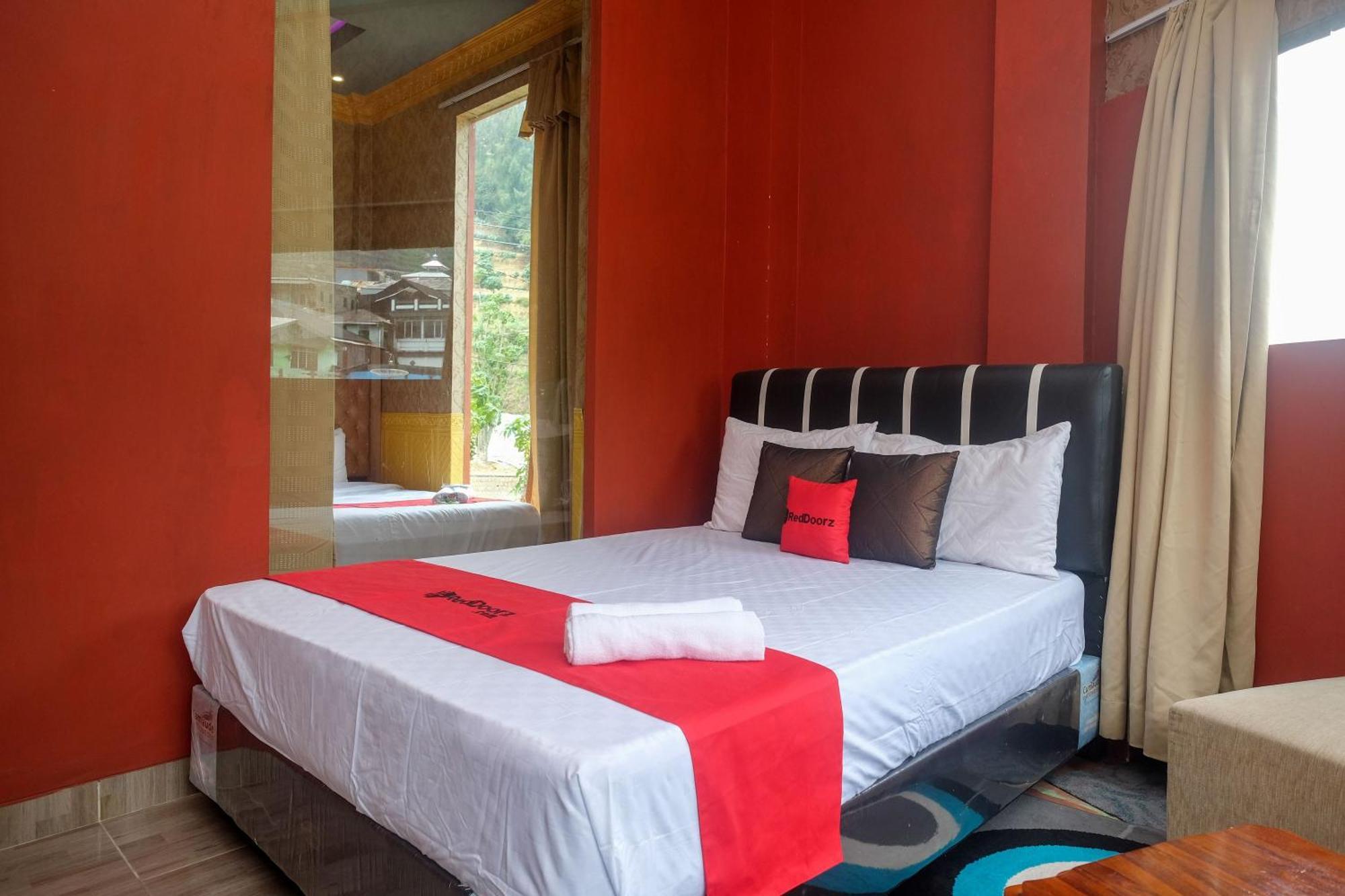 Hotel Reddoorz Syariah Near Gerbang Dieng 2 *