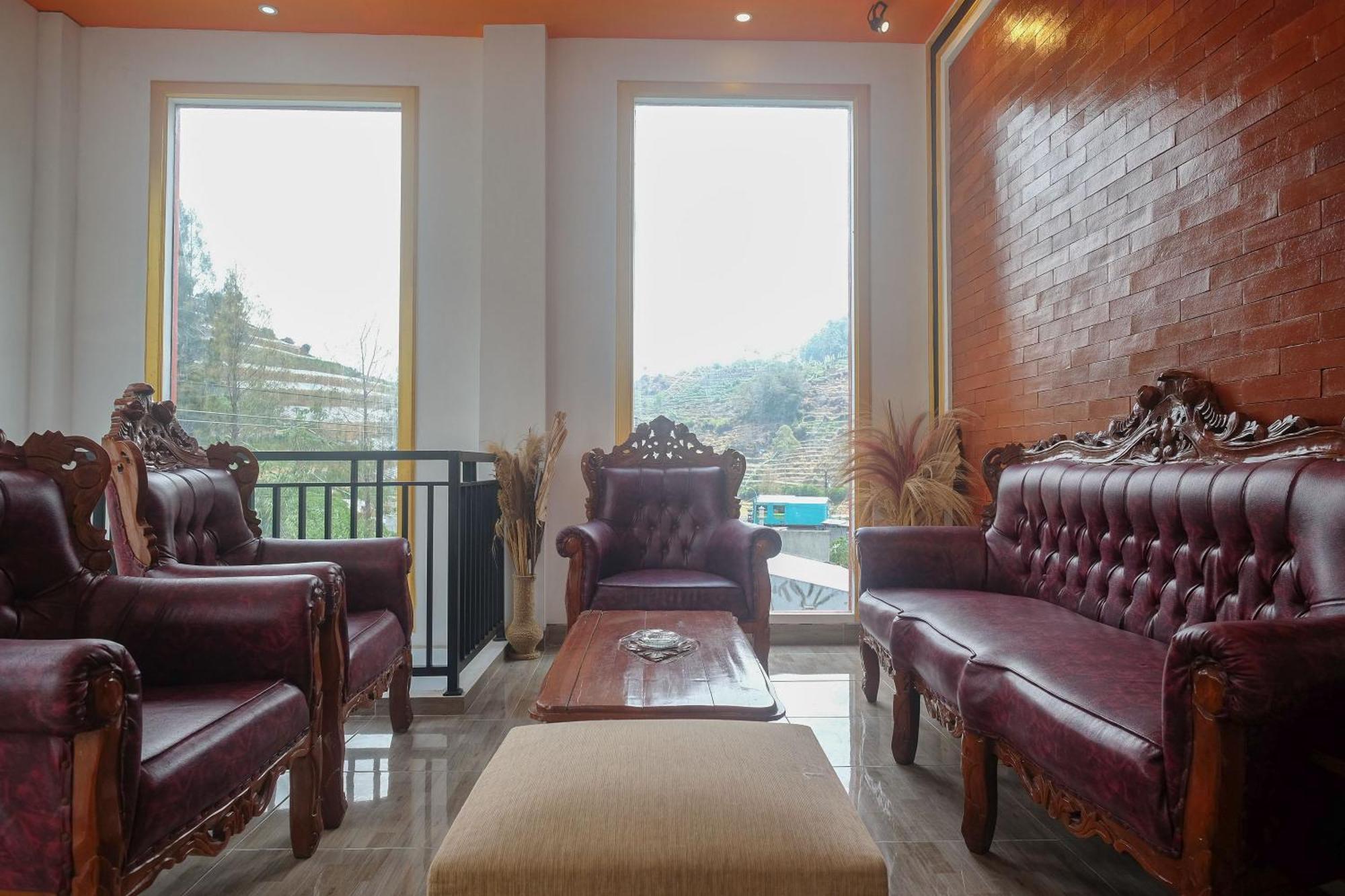 Hotel Reddoorz Syariah Near Gerbang Dieng 2