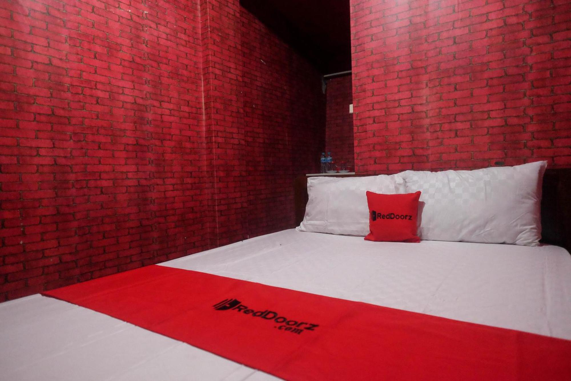 Hotel Reddoorz Syariah Near Gerbang Dieng 2 *