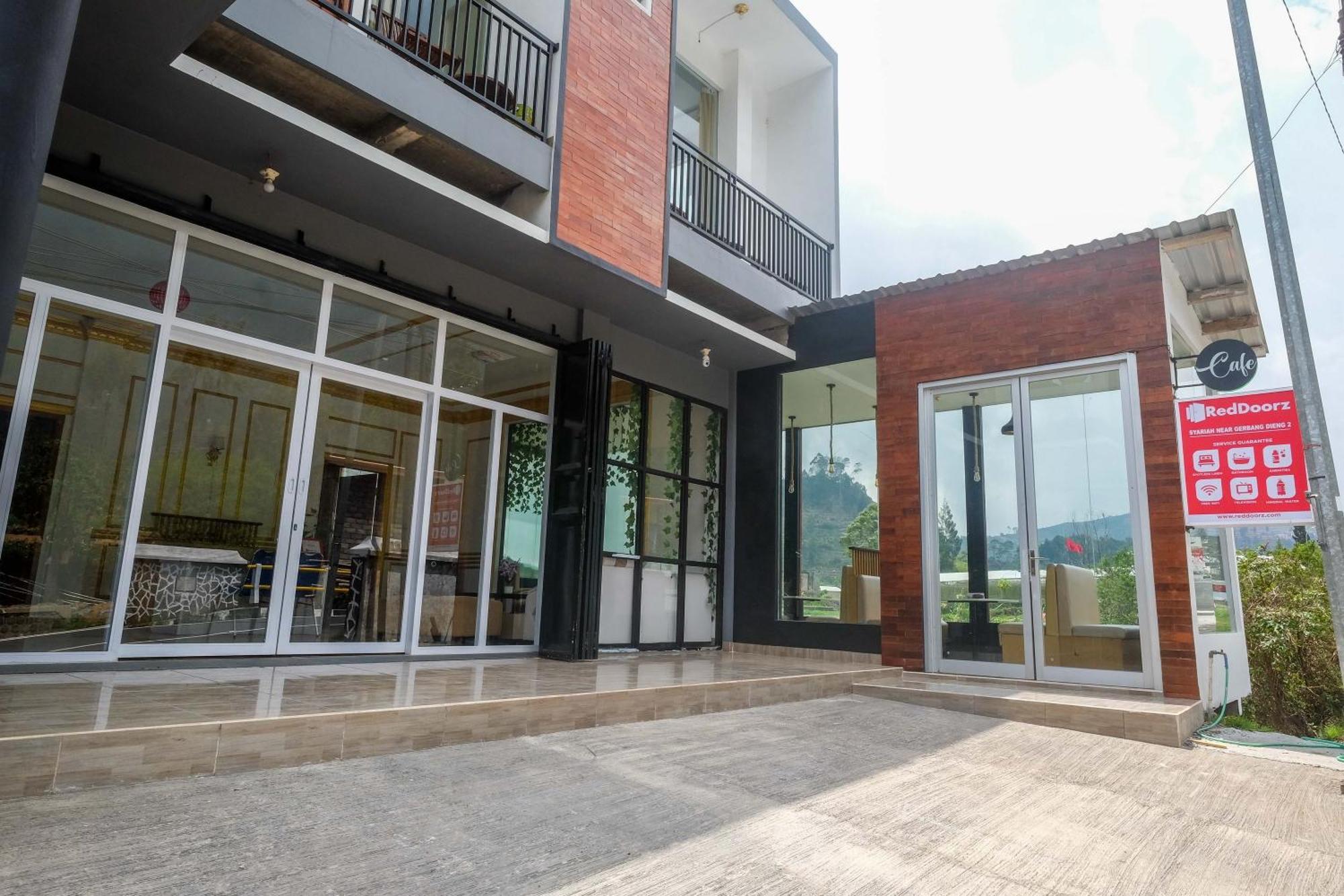 Reddoorz Syariah Near Gerbang Dieng 2 Hotel *